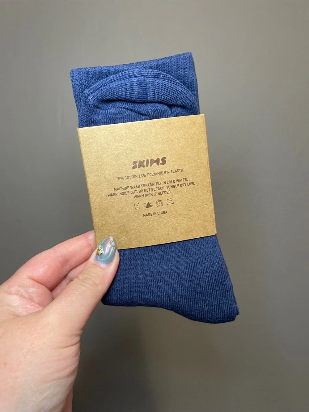 SKIMS Team USA Navy Crew Socks ONE SIZE - NWT $20 MSRP